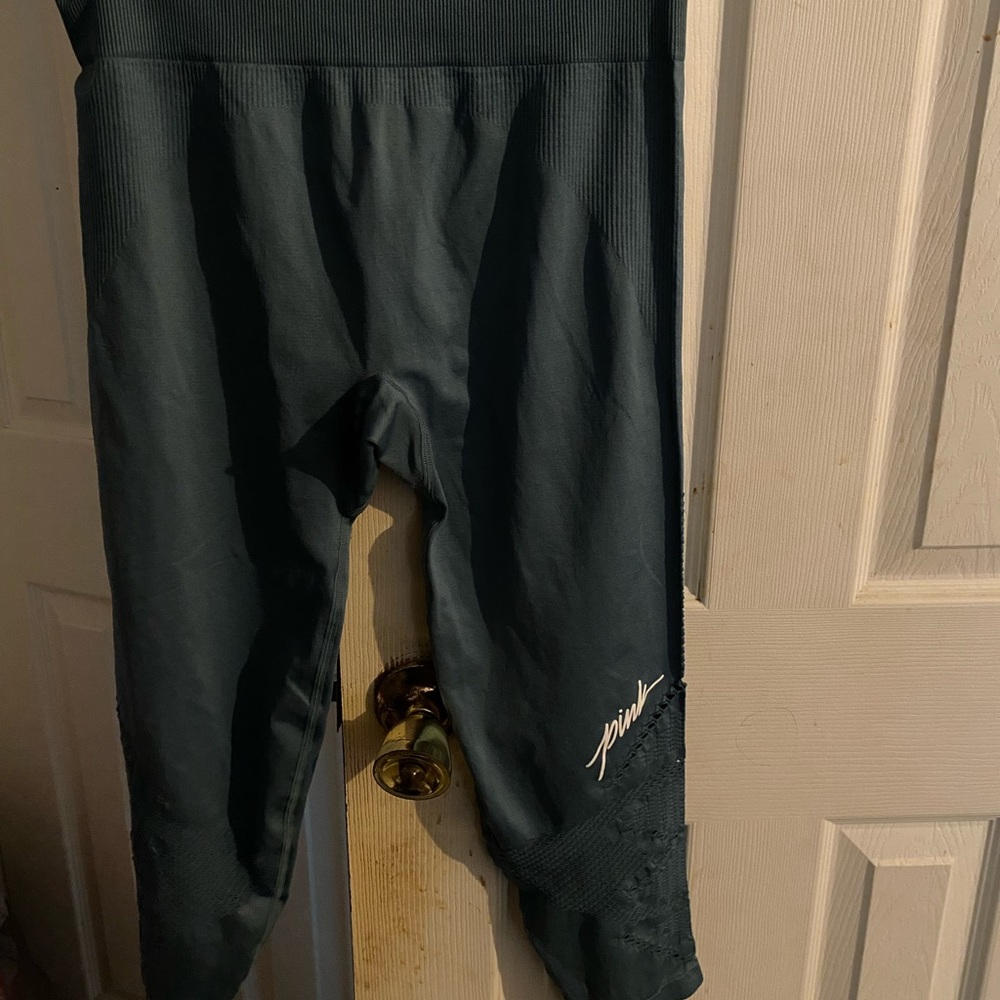 New VS Pink leggings